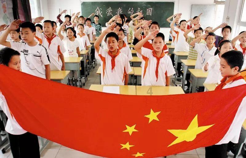 小猫钓鱼游戏龙王版有船